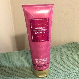Bath & Body Works Bourbon Strawberry & Vanilla Ultimate Hydration Body Cream